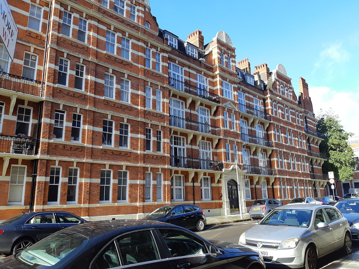 Arygll Mansions, London